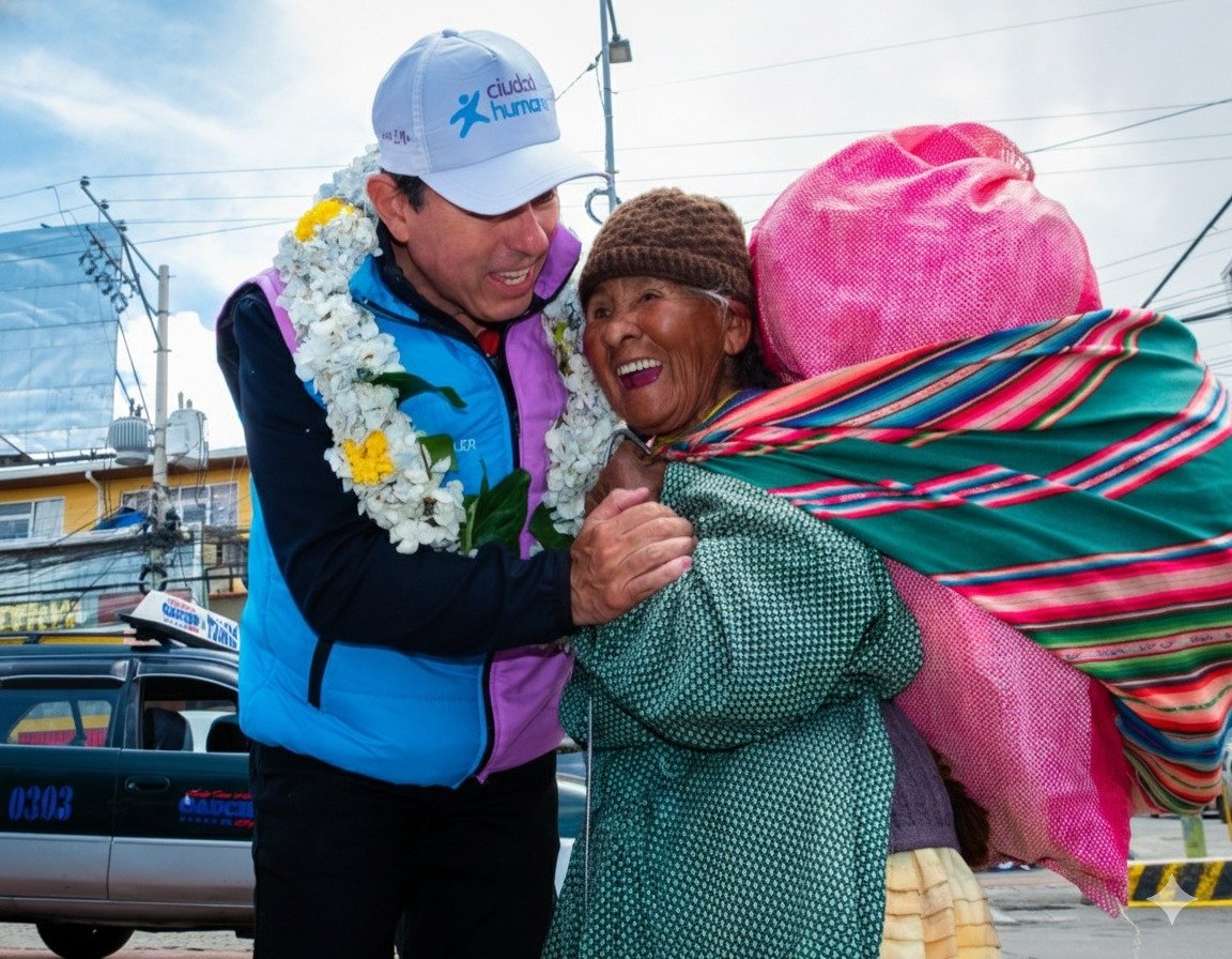 César Dockweiler reafirma compromiso de "Seguridad Jurídica" y modernización en visita por el Macro Sur